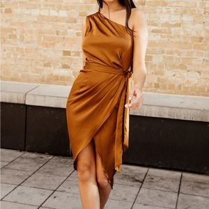 NWT Baltic Born Celia One Shoulder Midi Dress-Bronze, Satin, size Medium